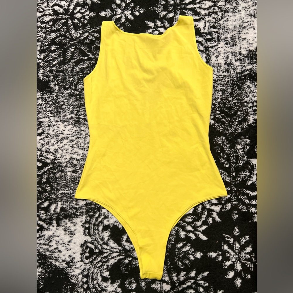 Sport bodysuit